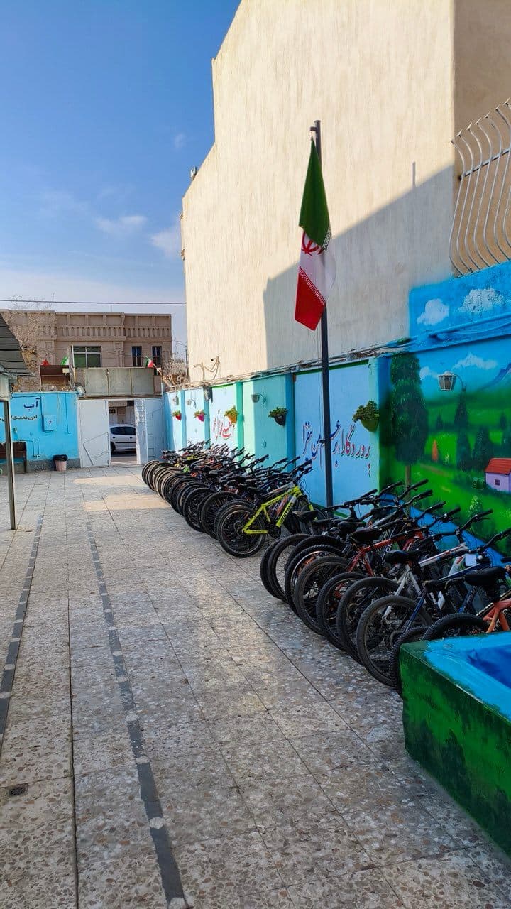 دبیرستان غیردولتی رودکی